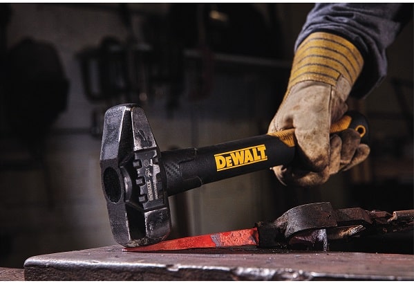 DEWALT