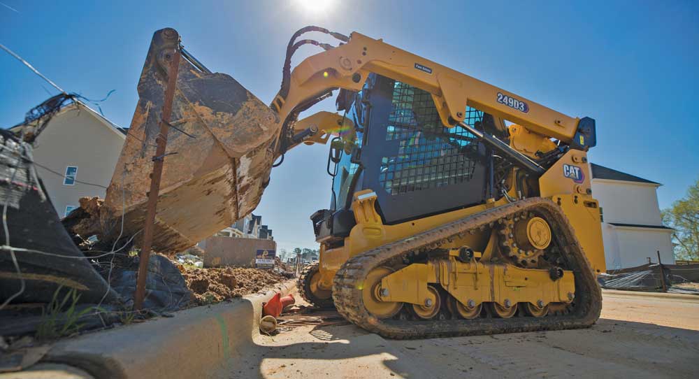 Caterpillar track loader