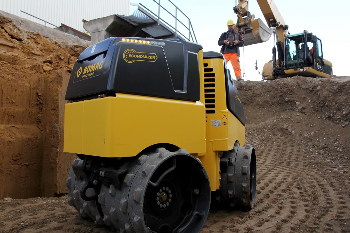 Bomag machine working