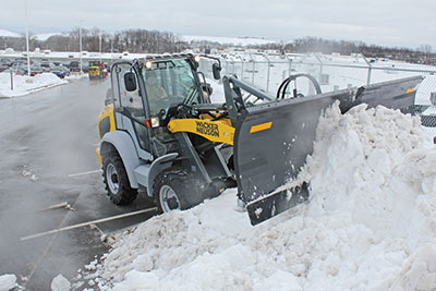 These high-capacity, high-reach, high-visibility loaders bring outstanding production value to snow removal applications.
